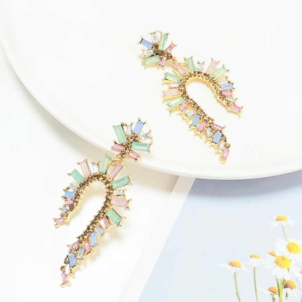 Women.  Jewelry.  Fashion